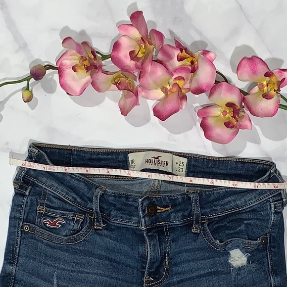 🛑 SOLD!! ✰ HOLLISTER ✰ Girl’s 5 Pocket Ripped Jeans - Picture 4 of 8